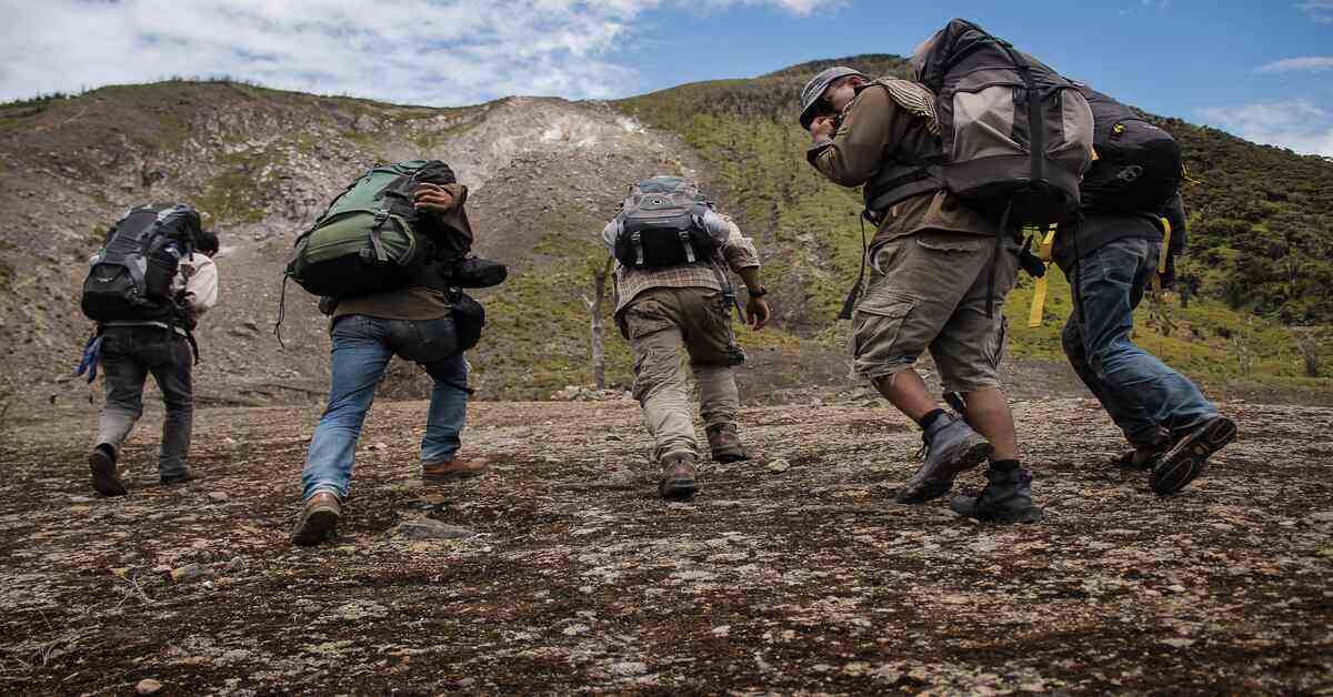 hikers in warm weather